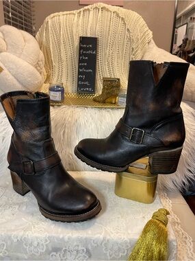 Freebird EUC Carlito in Black Distressed Leather Moto Boots MSRP$295
